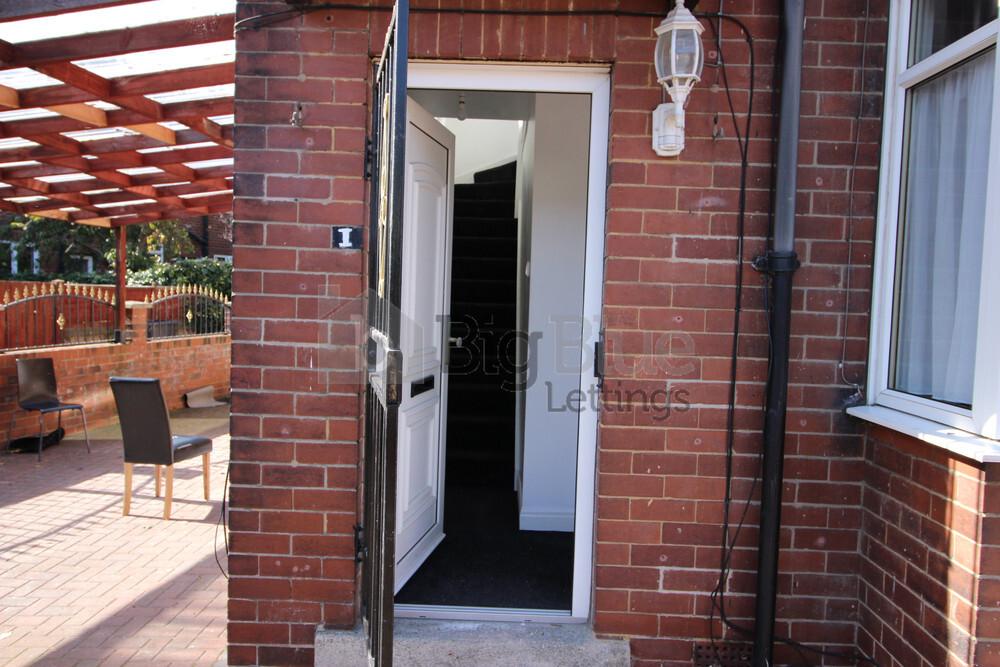 3 bedroom house for rent Park View Grove, Burley, Leeds, LS4 2LQ UniHomes