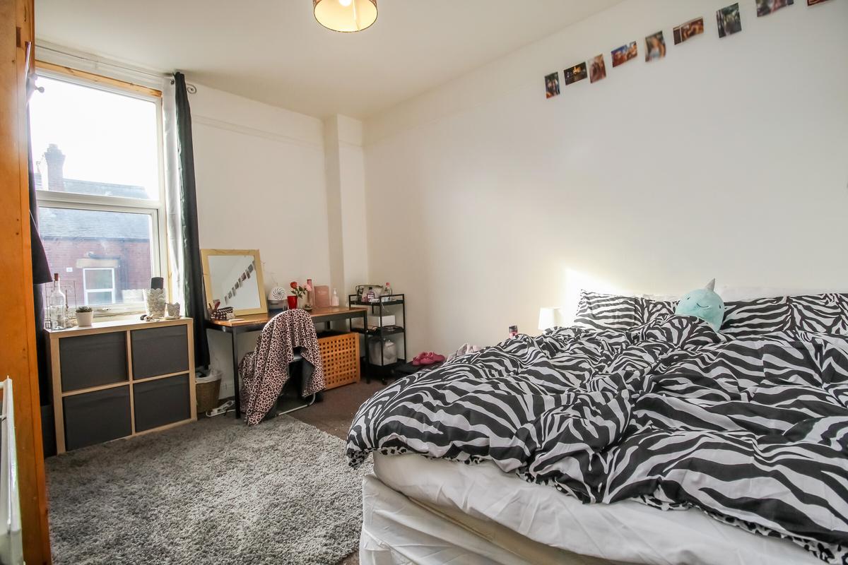 7 bedroom house for rent Hyde Park, Leeds, LS6 2HQ UniHomes