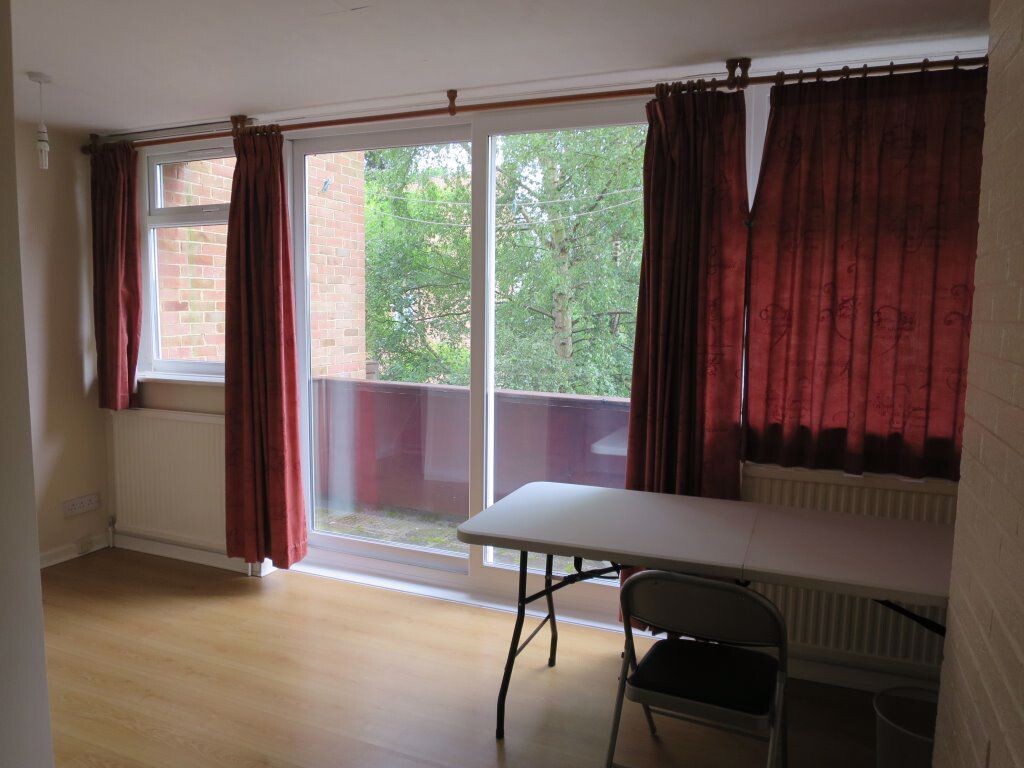 6 bedroom house for rent Horwood Close, Oxford, OX3 7RF UniHomes