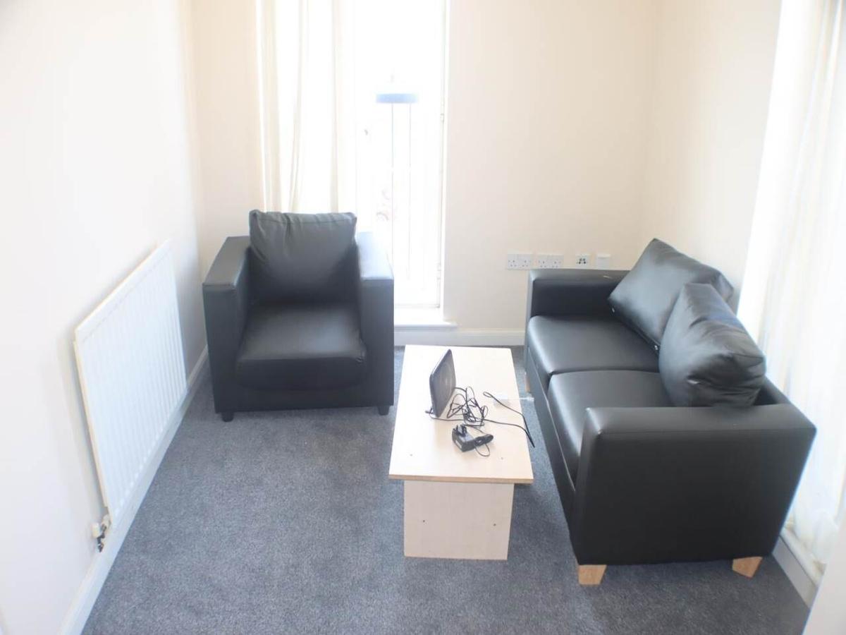 3 bedroom apartment for rent Mosquito Way, Hertfordshire, AL10 9AY