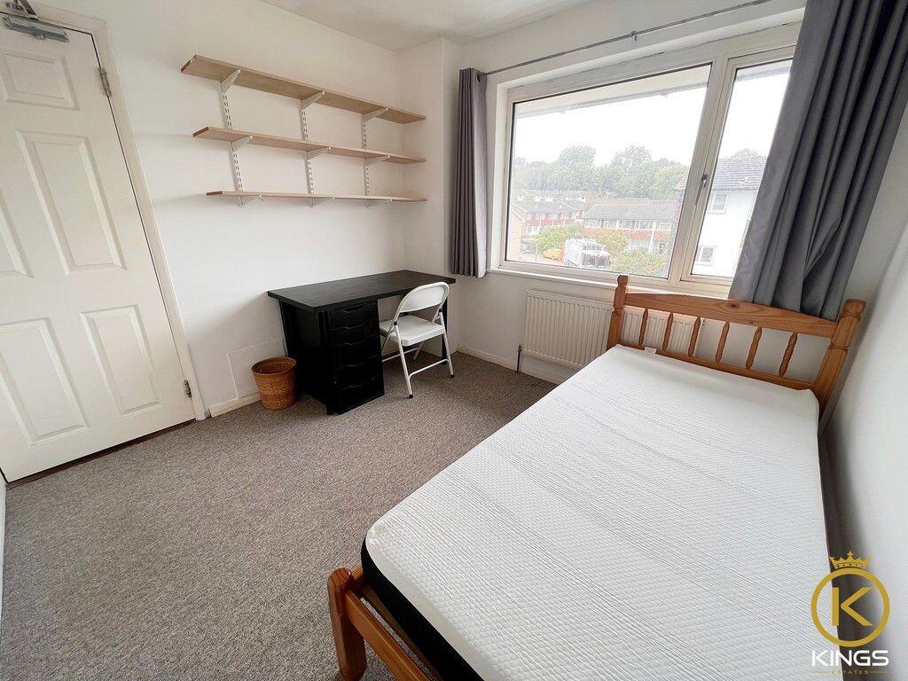 4 bedroom house for rent Guildford Park Avenue, Surrey, GU2 7NL UniHomes