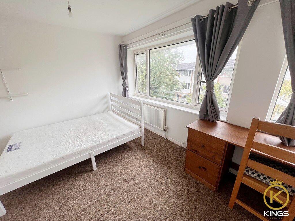 4 bedroom house for rent Guildford Park Avenue, Surrey, GU2 7NL UniHomes