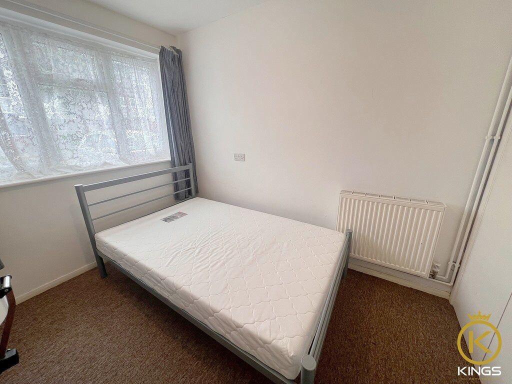 4 bedroom house for rent Guildford Park Avenue, Surrey, GU2 7NL UniHomes