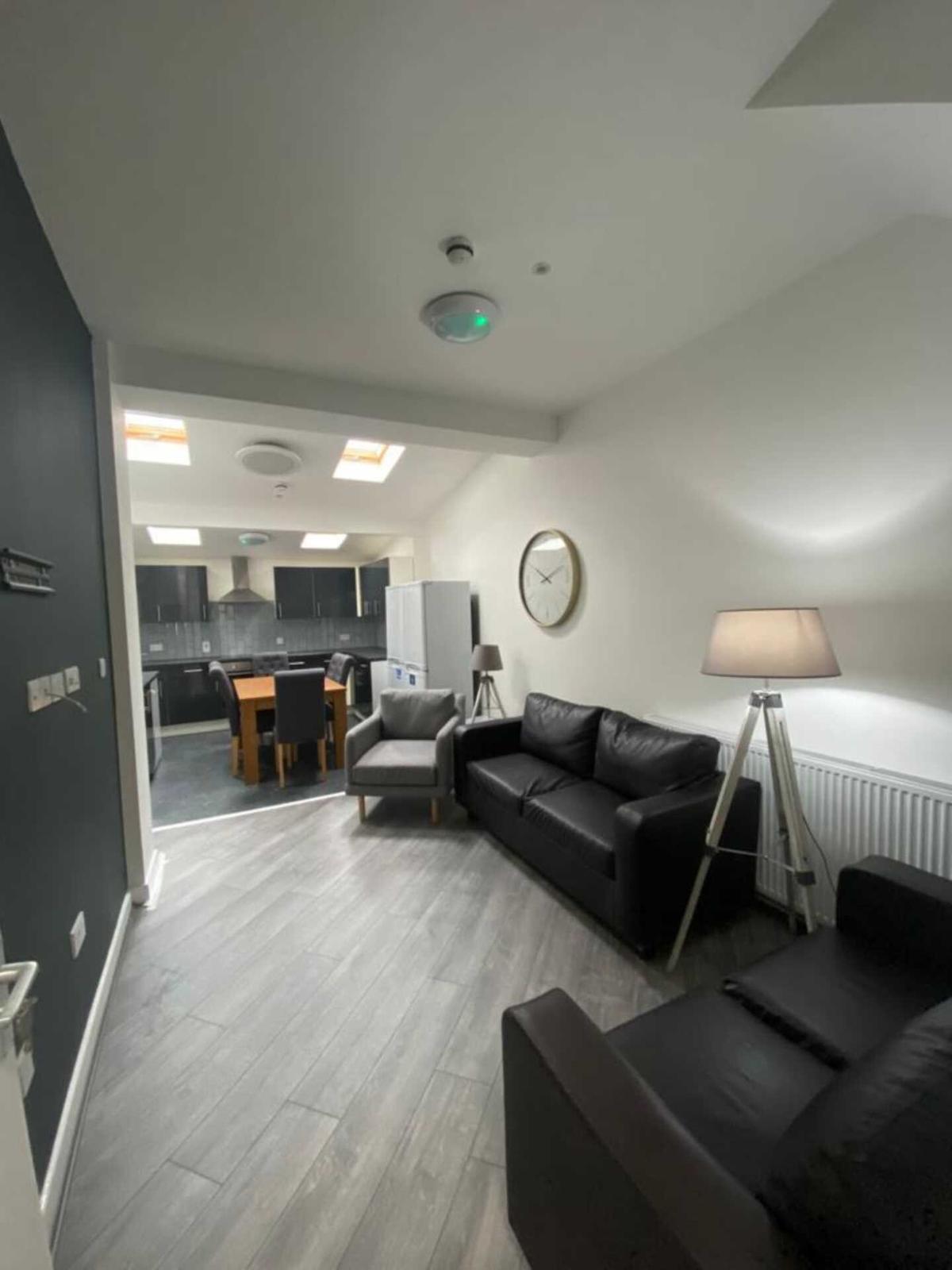 6 bedroom house for rent Barrington Road Wavertree, Liverpool, L15 3HR