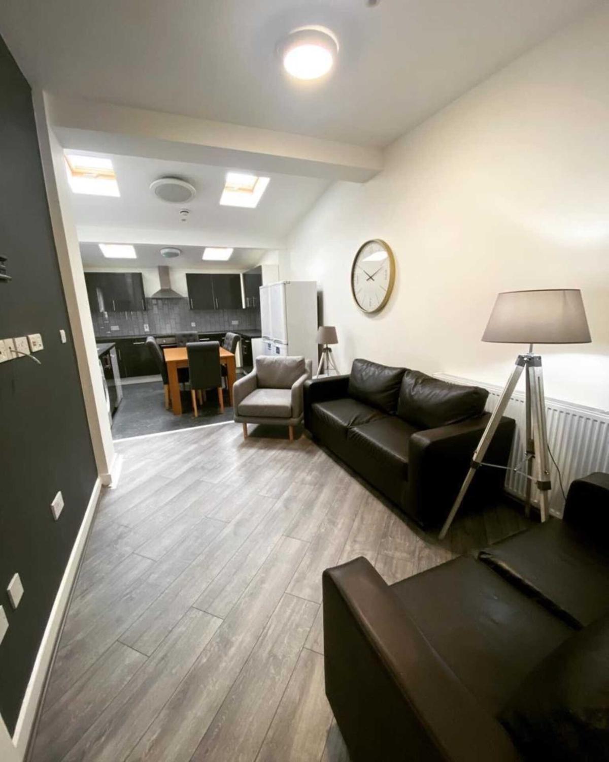 6 bedroom house for rent Barrington Road Wavertree, Liverpool, L15 3HR