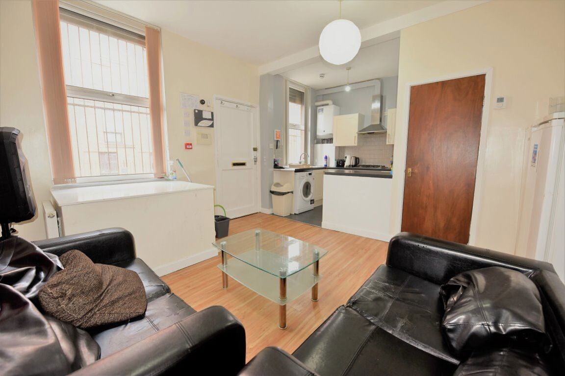 4 bedroom house on Crossfield Street, Hyde Park, Leeds