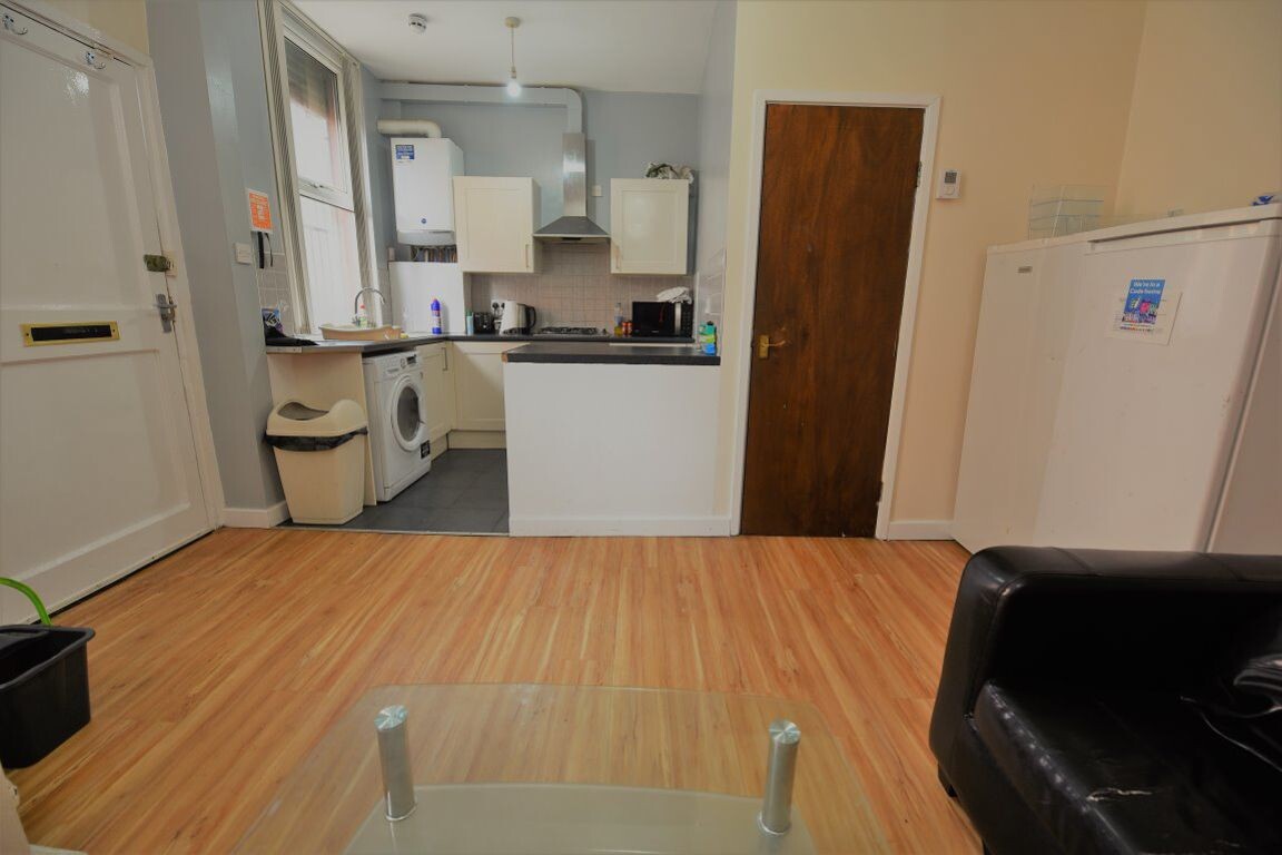 4 bedroom house for rent Crossfield Street, Leeds, LS2 9EH UniHomes