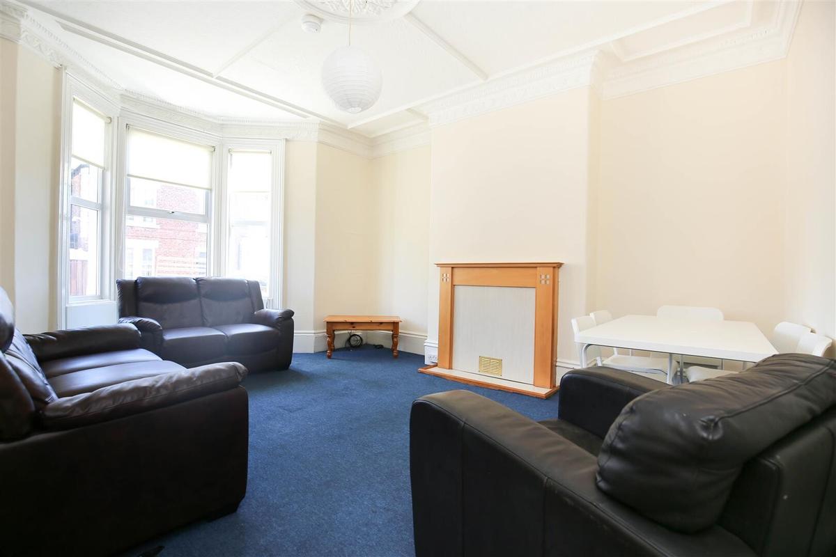 6 bedroom house for rent Heaton Hall Road, Newcastle, NE6 5AB UniHomes