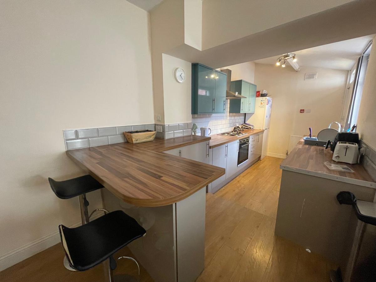 5 bedroom house for rent Headingley Mount, Leeds, LS6 3EL UniHomes