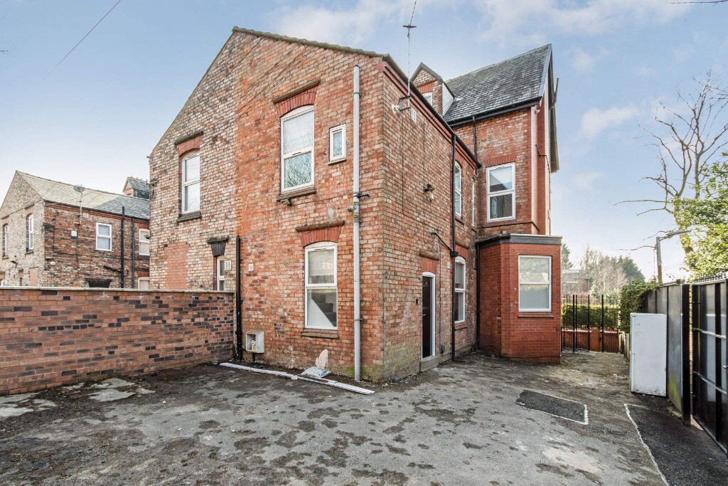 2 bedroom apartment for rent Eccles Old Road Pendleton, Manchester, M6