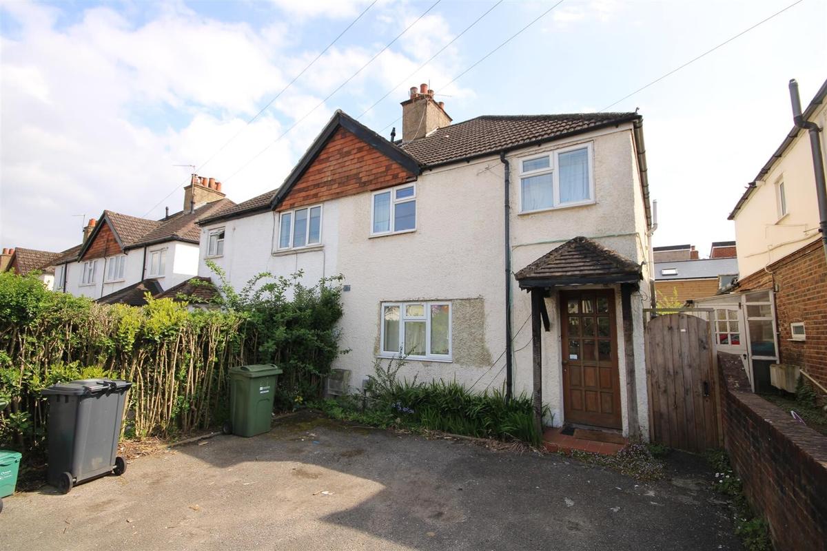 5 bedroom house for rent Aldershot Road, Surrey, GU2 8AJ UniHomes