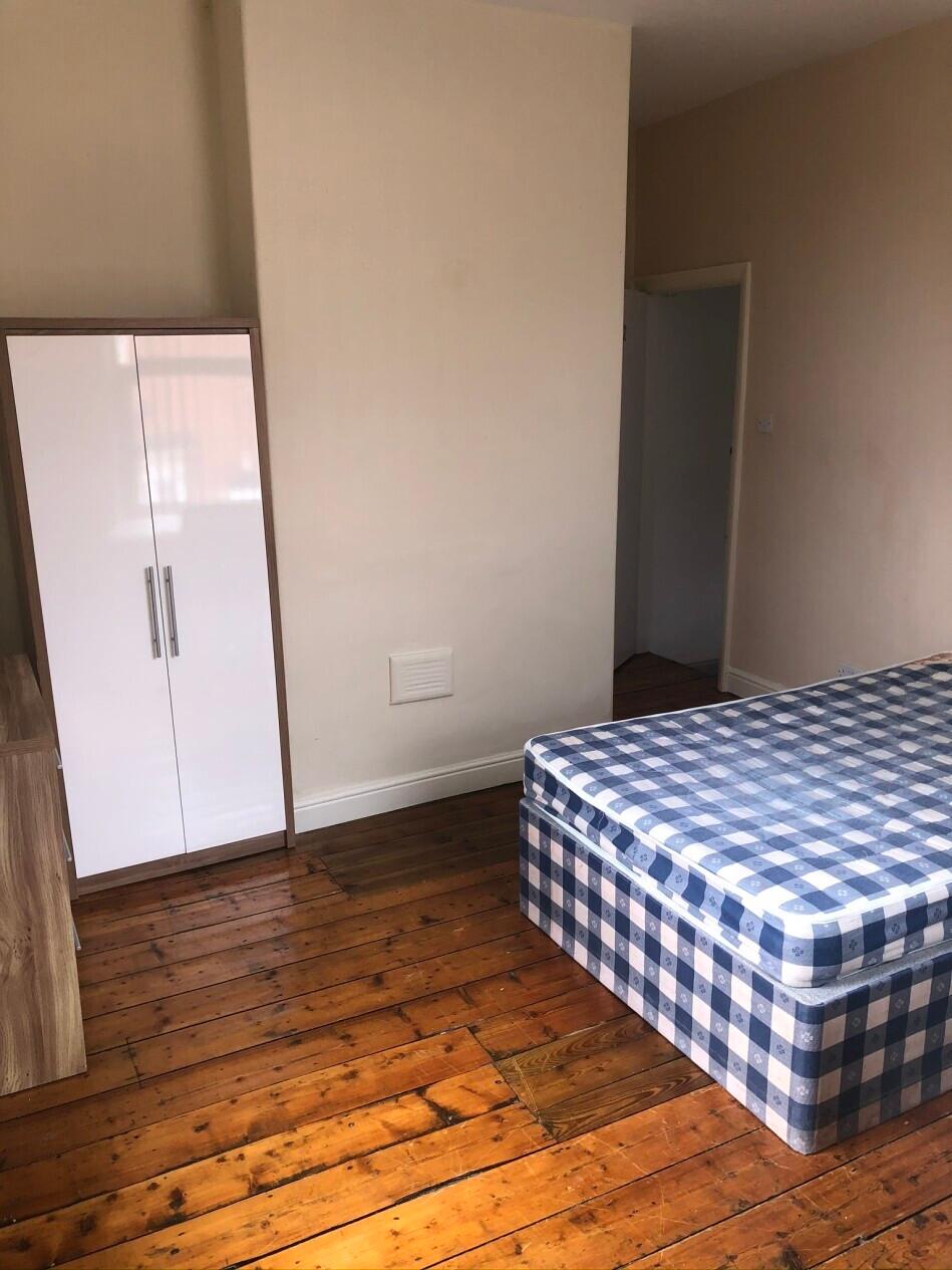 3 bedroom house for rent Holland Road, Sheffield, S2 4UT UniHomes