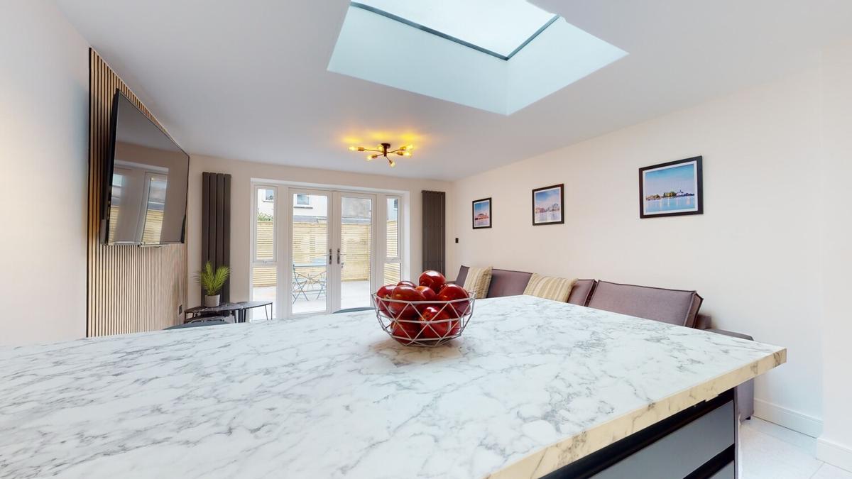 8 bedroom house for rent Llantwit Street, Cardiff, CF24 4AJ UniHomes