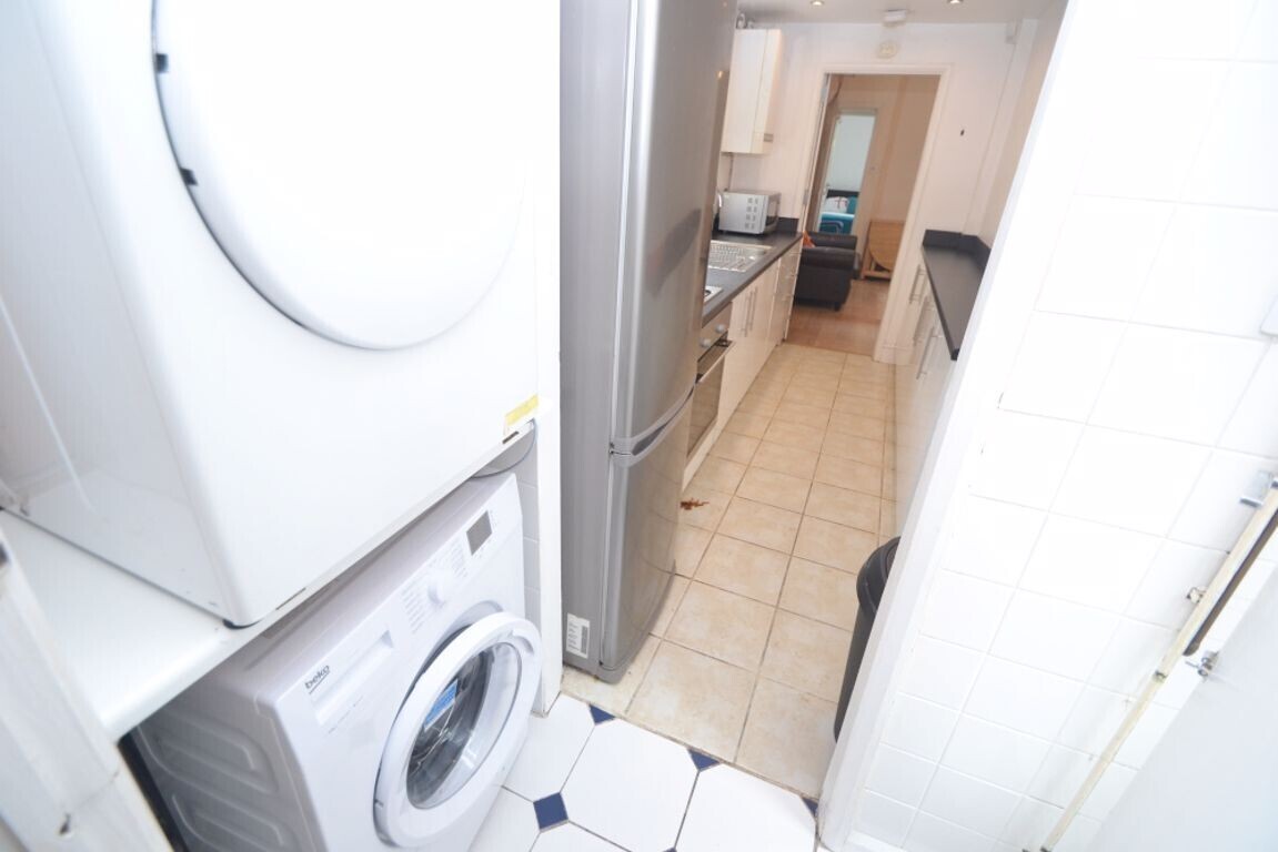 4 bedroom house for rent Dunkirk Road, Nottingham, NG7 2PH UniHomes