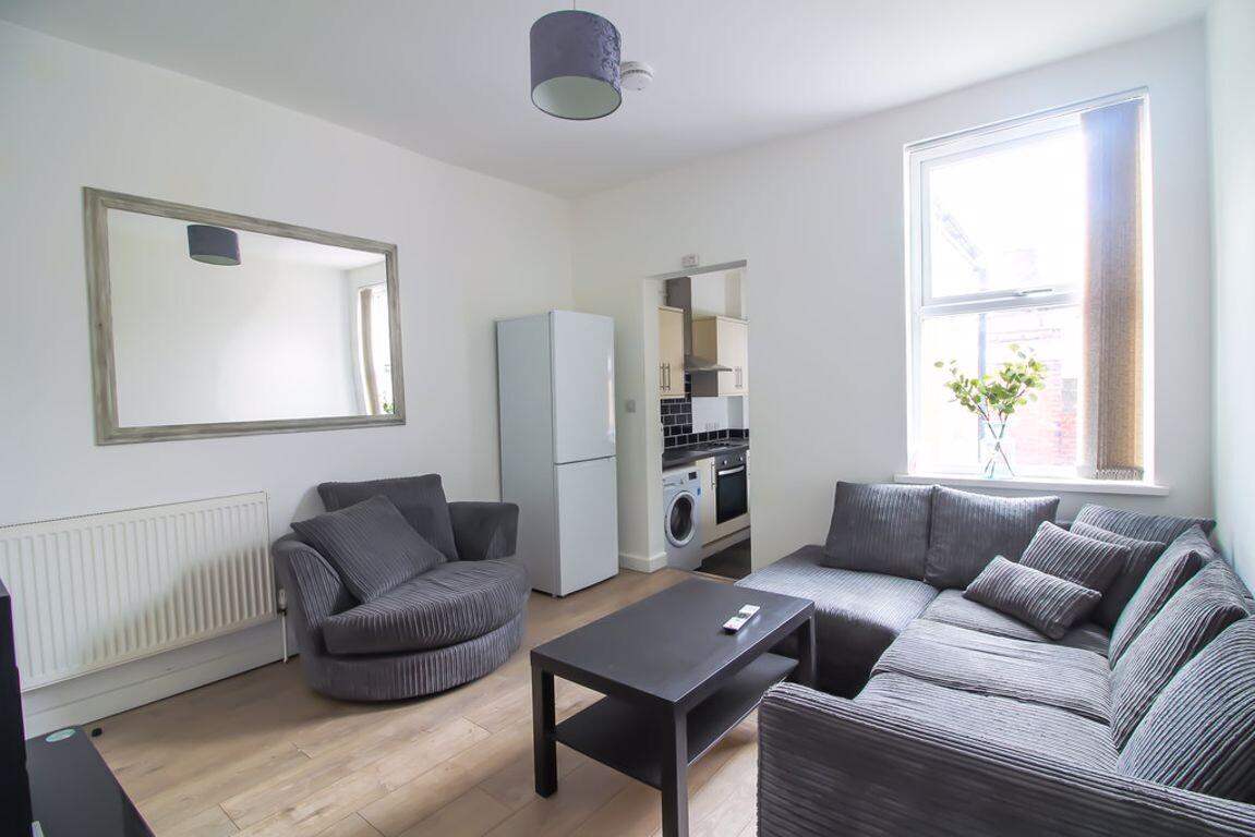 4 bedroom house for rent Abbeydale Road, Sheffield, S7 1FE UniHomes