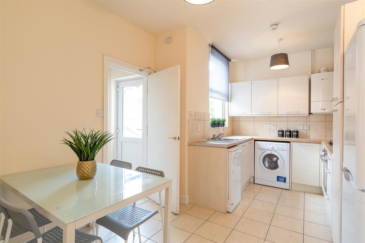 4 bedroom house for rent Cork Street, Bath, BA1 3BD UniHomes