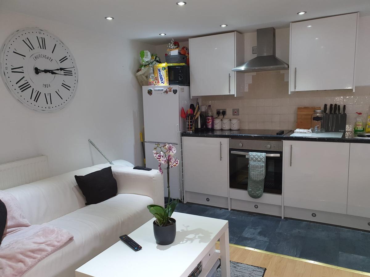 1 bedroom apartment on Ash Road, Headingley, Leeds