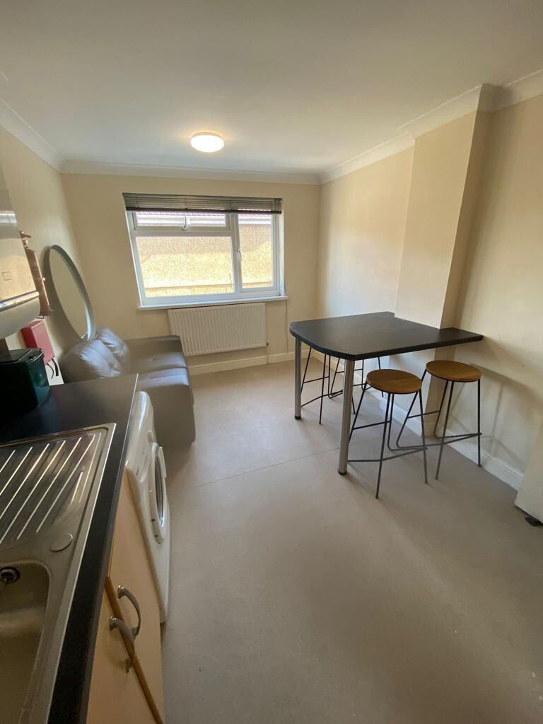 4 bedroom house for rent King Edwards Road, Swansea, SA1 4LN UniHomes