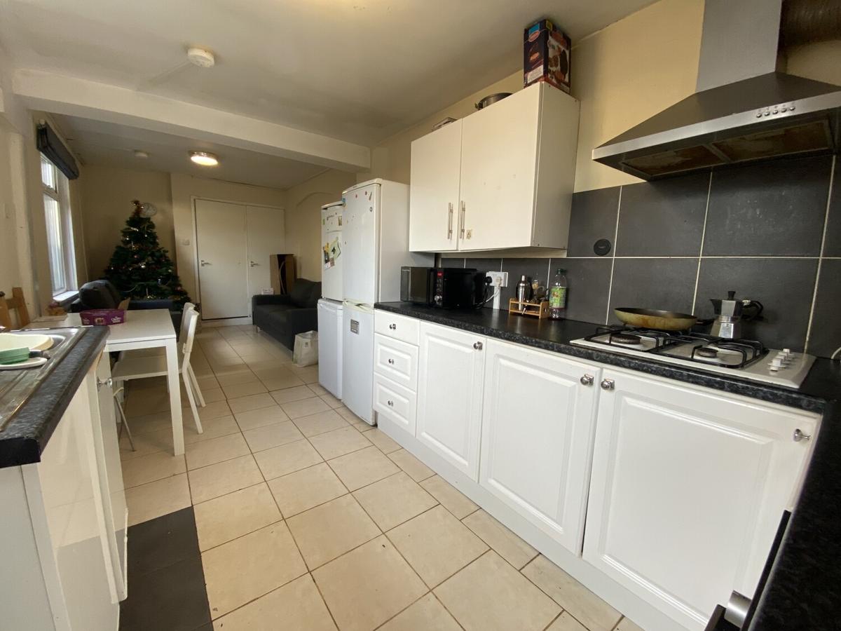 5 bedroom house on May Street, Cathays, Cardiff