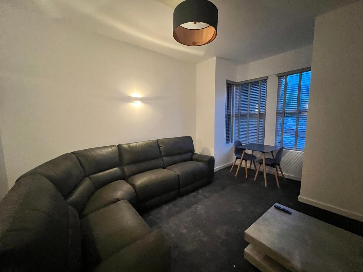 4 bedroom house for rent Bentley Lane Meanwood, Leeds, LS6 4AJ UniHomes