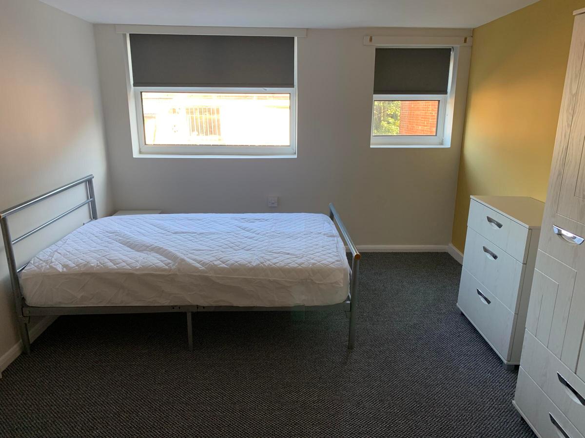 4 bedroom house for rent Crookesmoor Road, Sheffield, S6 3FQ UniHomes