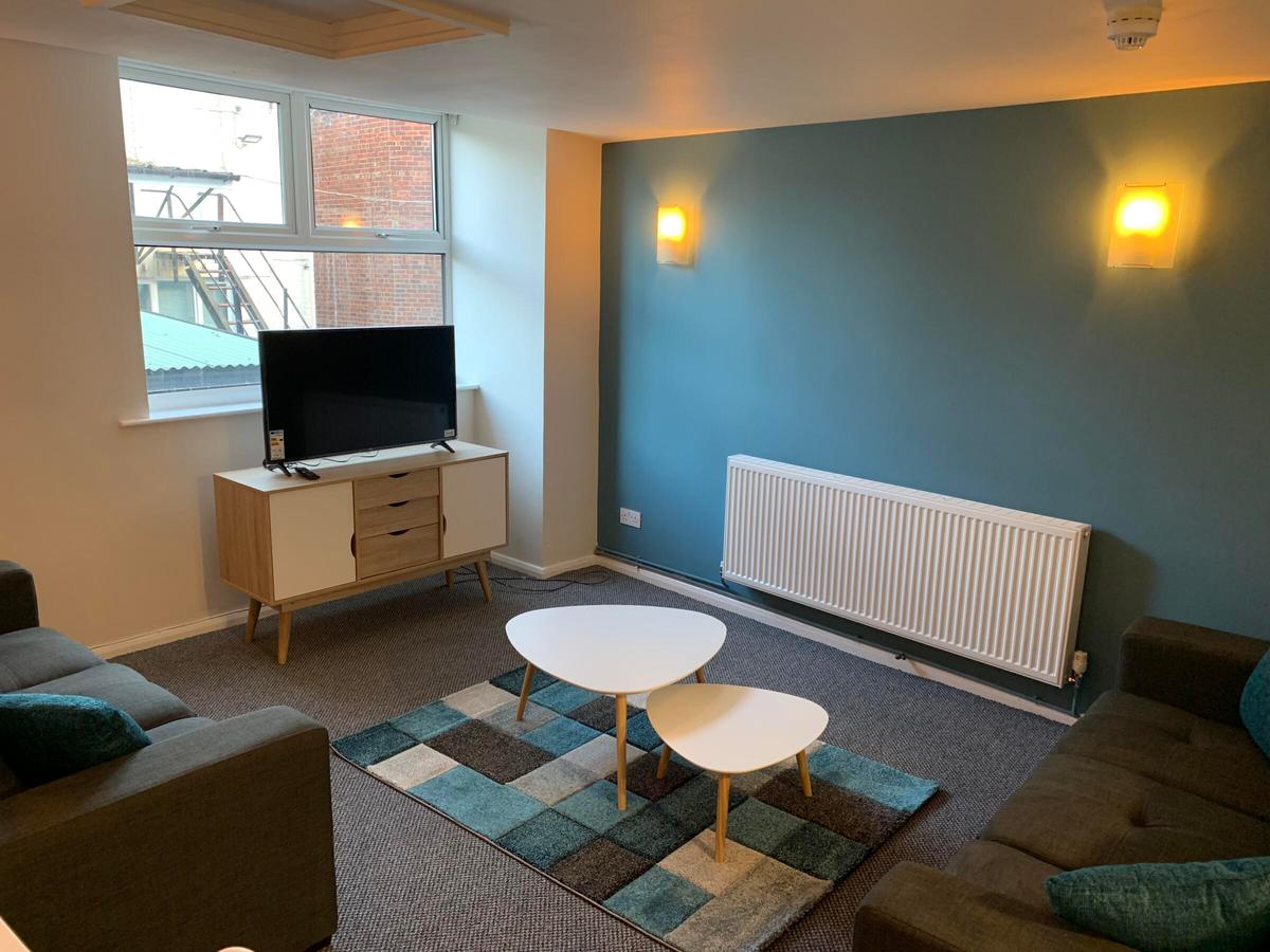4 bedroom house for rent Crookesmoor Road, Sheffield, S6 3FQ UniHomes