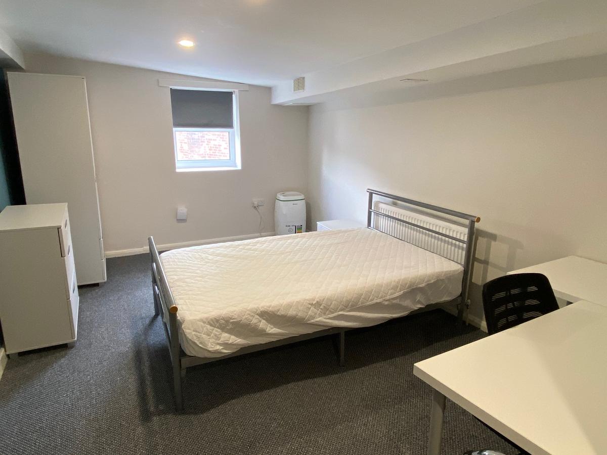 4 bedroom house for rent Crookesmoor Road, Sheffield, S6 3FQ UniHomes