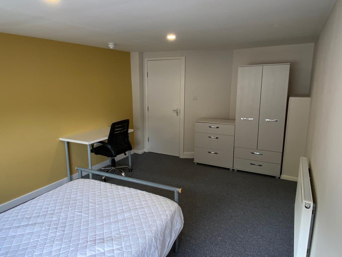 4 bedroom house for rent Crookesmoor Road, Sheffield, S6 3FQ UniHomes