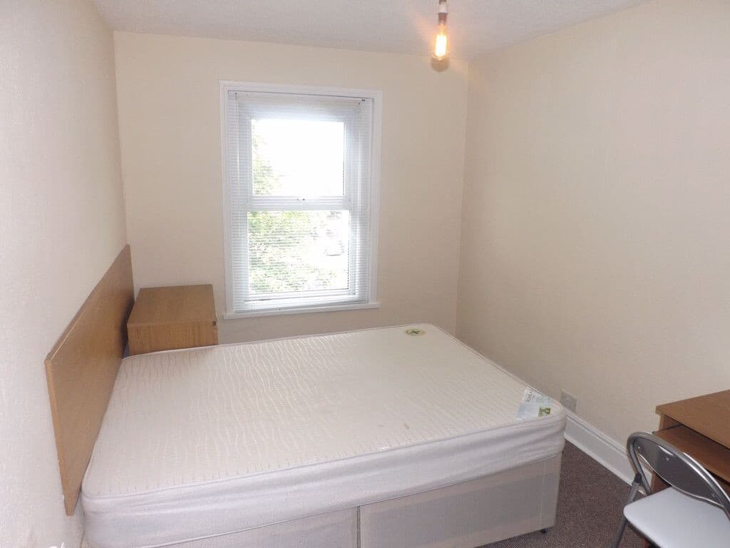 3 bedroom apartment for rent Outram Road, Portsmouth, PO5 1QP UniHomes