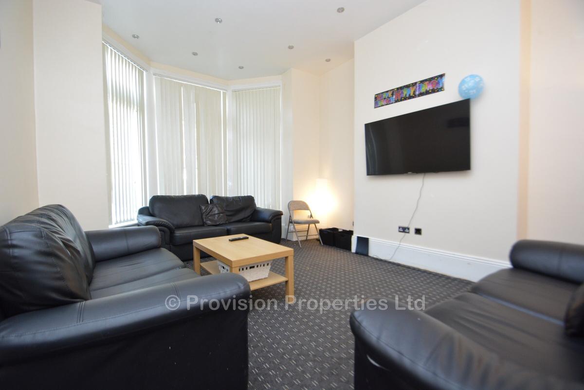 10 bedroom house on Kirkstall Lane Leeds, Headingley, Leeds