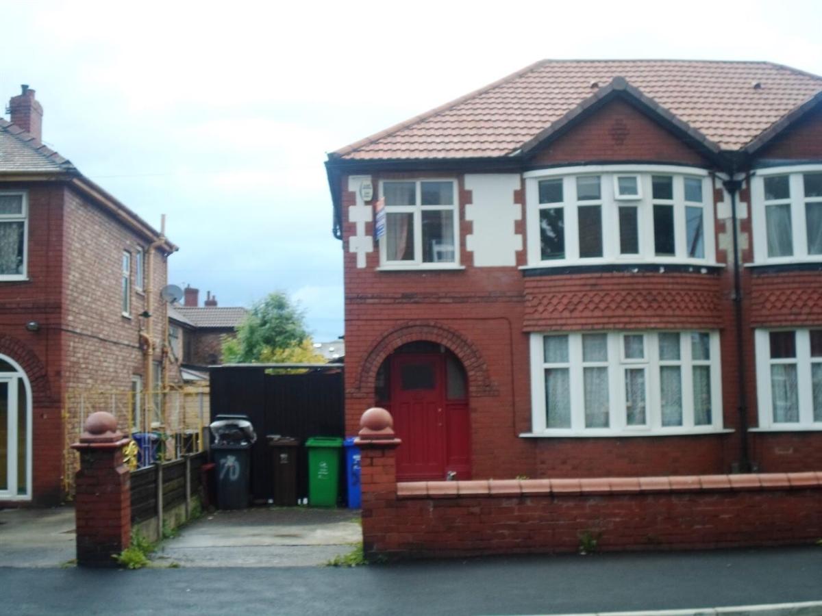 5 bedroom house on Derby Road, Fallowfield, Manchester
