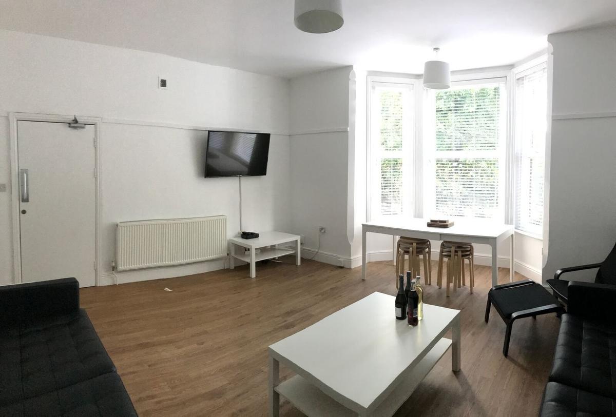 8 bedroom house on Waterloo Road, Arboretum, Nottingham