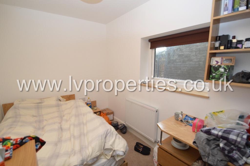 4 bedroom house for rent Hyde Park Terrace, Leeds, LS6 1BJ UniHomes