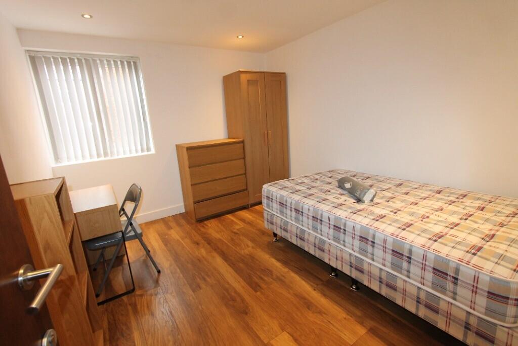 2 bedroom apartment for rent Russell Terrace, Leamington Spa, CV31 1HE