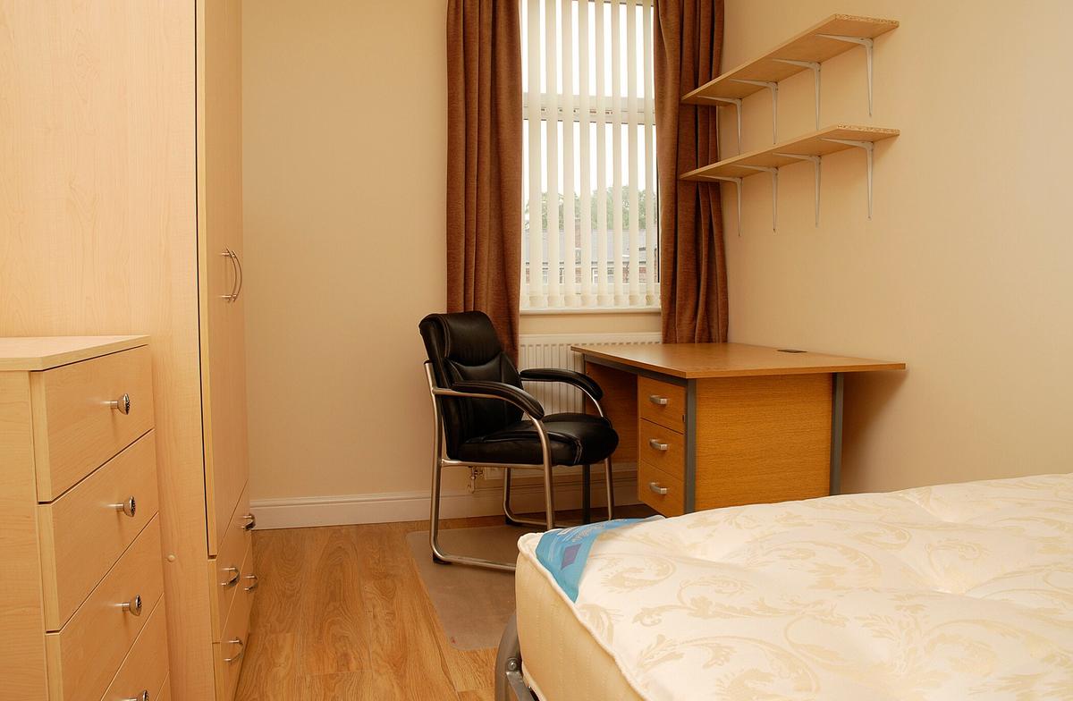 4 bedroom house for rent Eston Street, Manchester, M13 0FF UniHomes