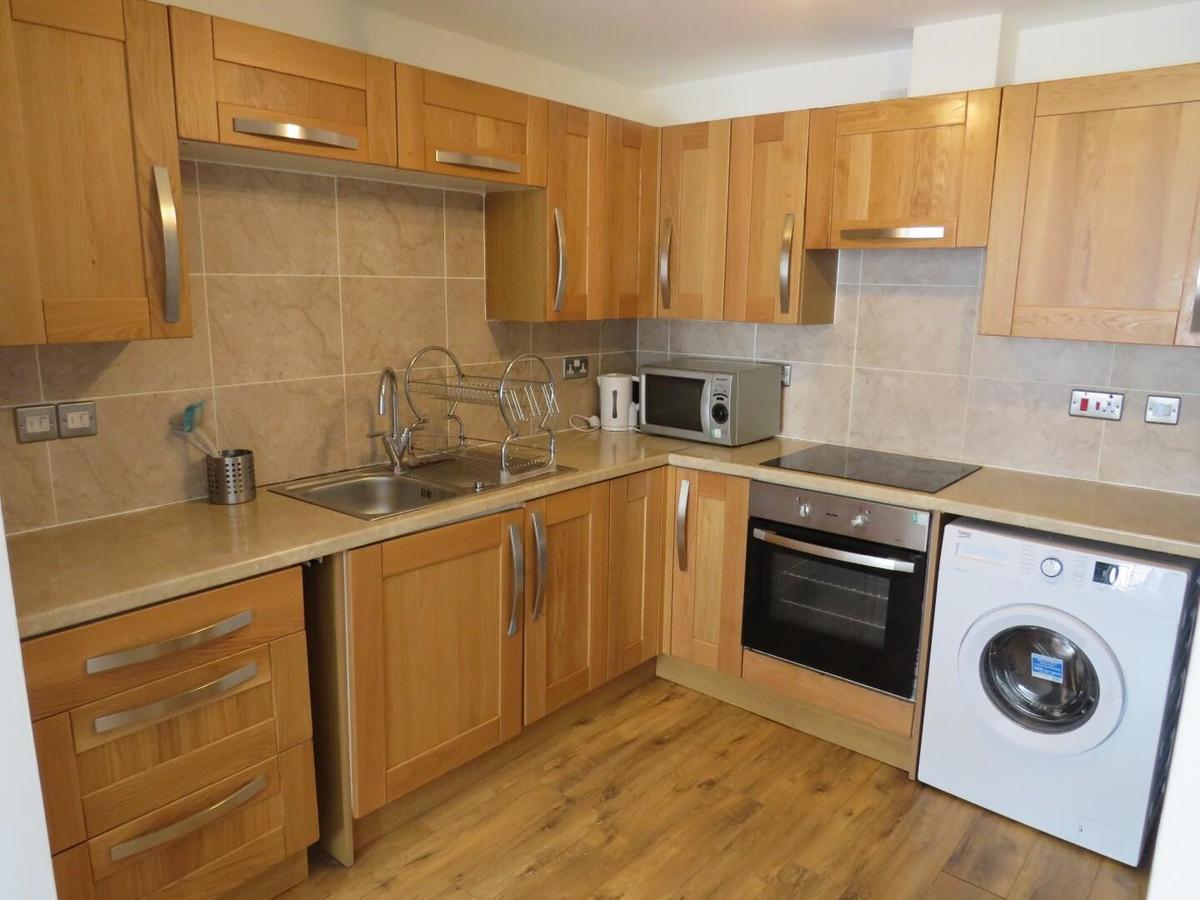 3 bedroom apartment for rent North Parade, Aberystwyth, SY23 2NF UniHomes