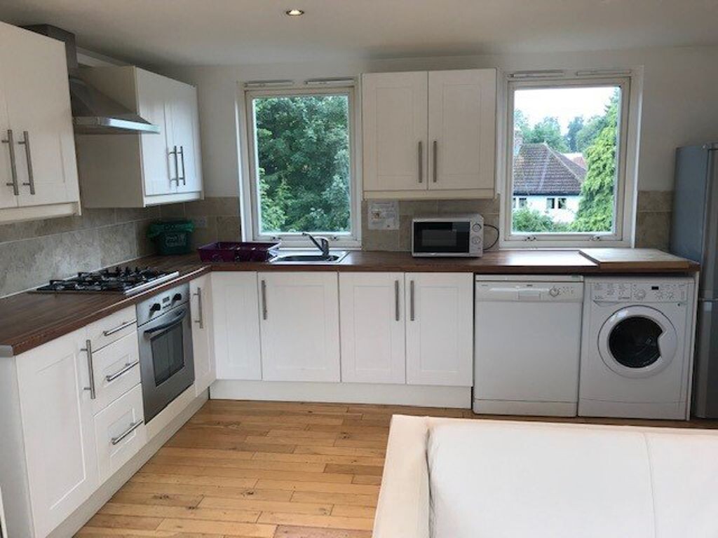 3 bedroom house for rent Valentia Road, Oxford, OX3 7PW UniHomes