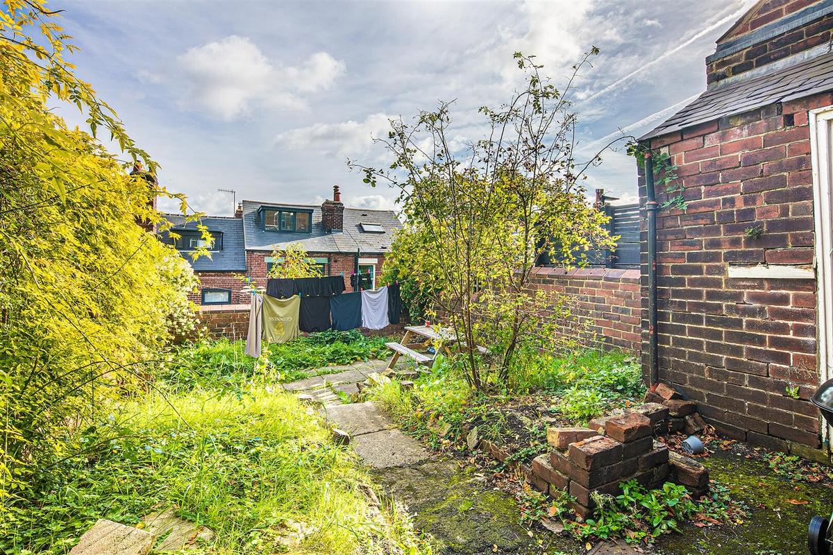 4 bedroom house for rent Hunter House Road, Sheffield, S11 8TX UniHomes