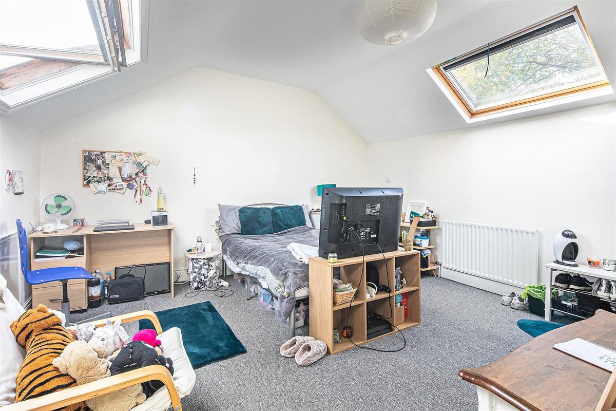 4 bedroom house for rent Hunter House Road, Sheffield, S11 8TX UniHomes