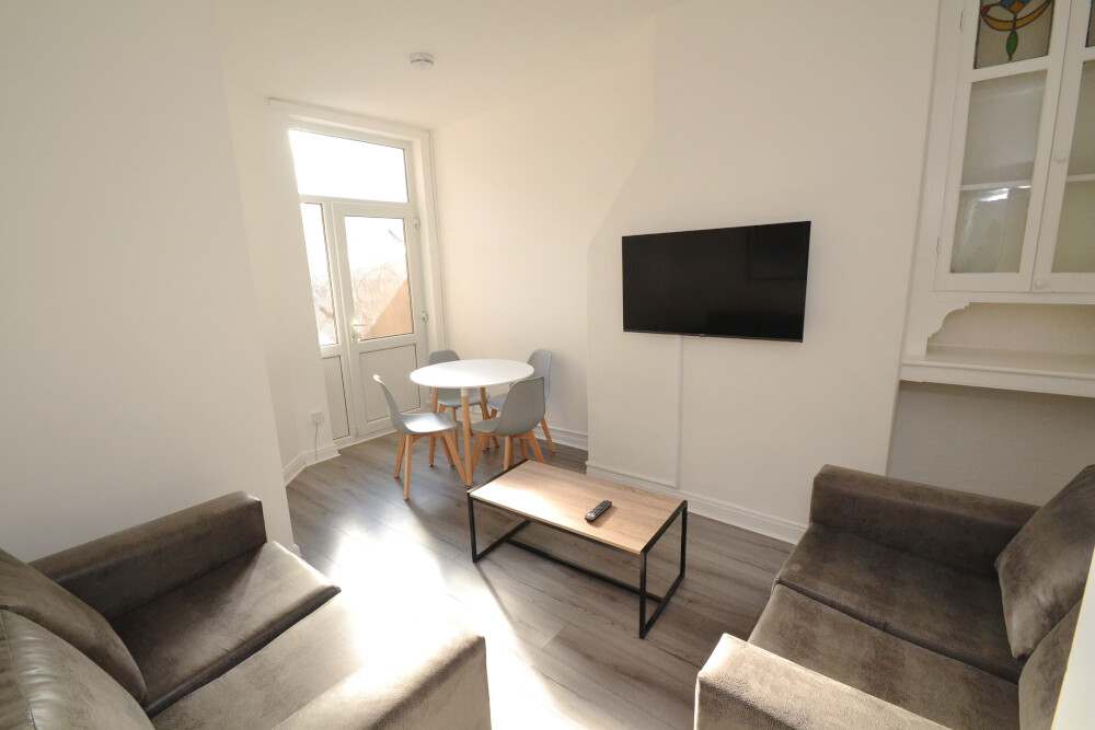 4 bedroom house for rent Redruth Street, Manchester, M14 7PX UniHomes