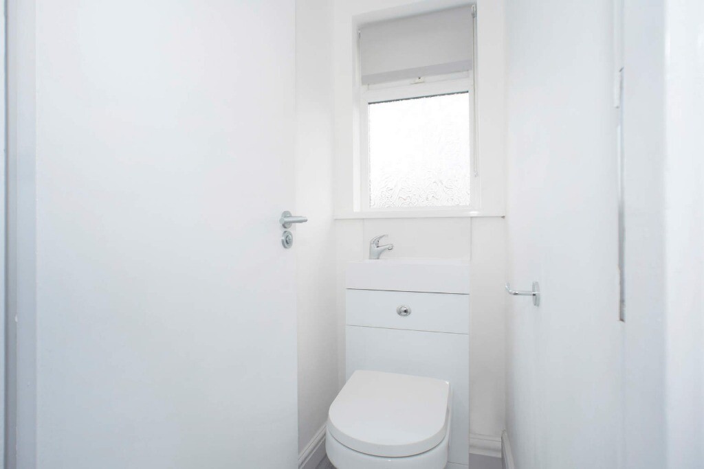 1 bedroom house for rent Charnwood Avenue Beeston, Nottingham, NG9 4DJ