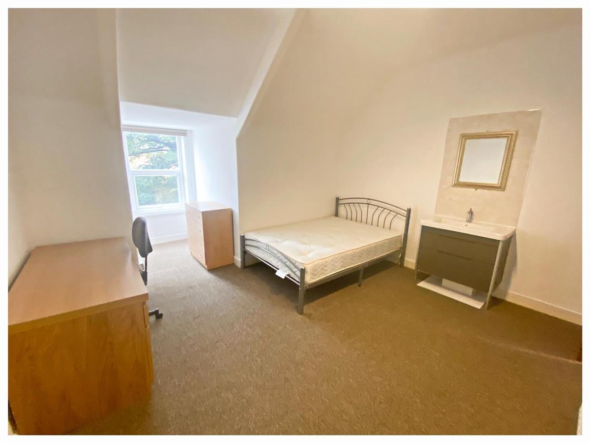 3 bedroom apartment for rent Ecclesall Road, Sheffield, S11 8NX UniHomes