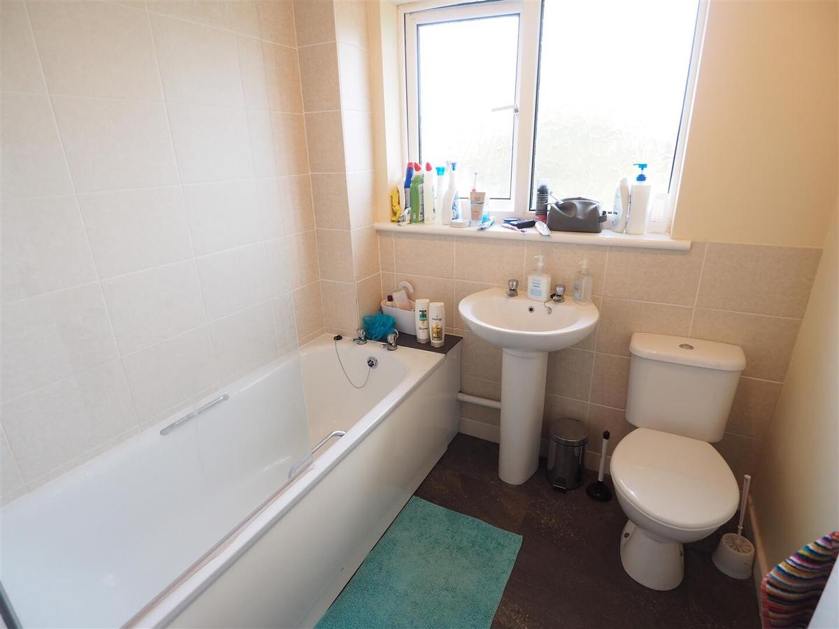 6 bedroom house for rent Stanway Close, Bath, BA2 2UR UniHomes