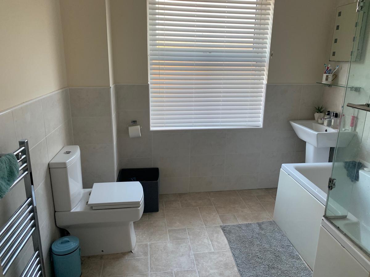 2 bedroom house for rent Otley Road, Leeds, LS16 5JX UniHomes