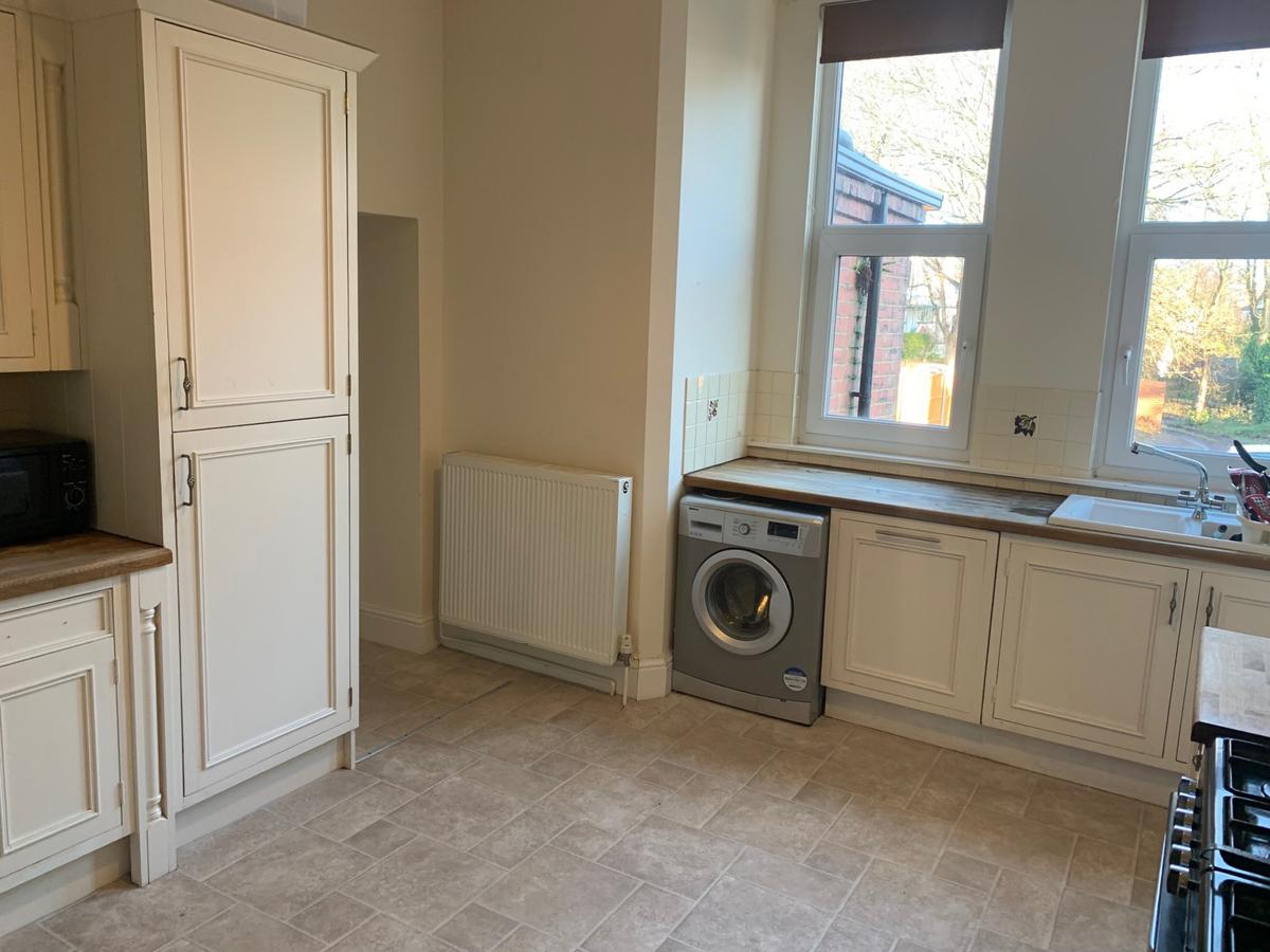 2 bedroom house for rent Otley Road, Leeds, LS16 5JX UniHomes