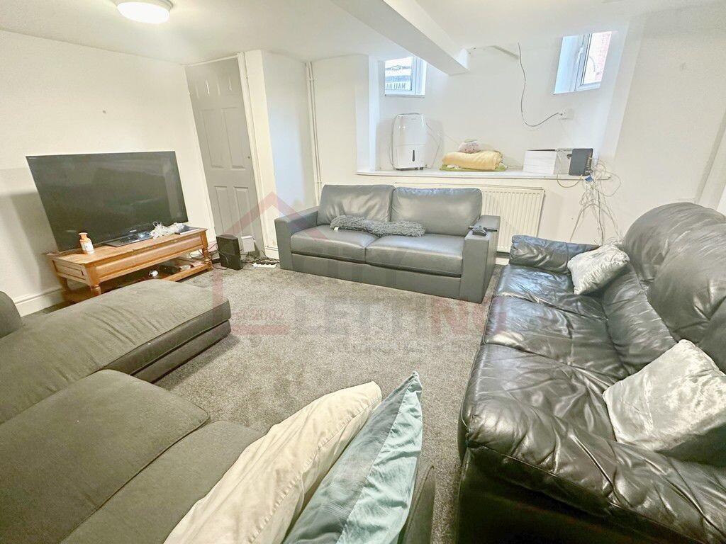 8 bedroom house for rent Arthur Street, Nottingham, NG7 4DW UniHomes