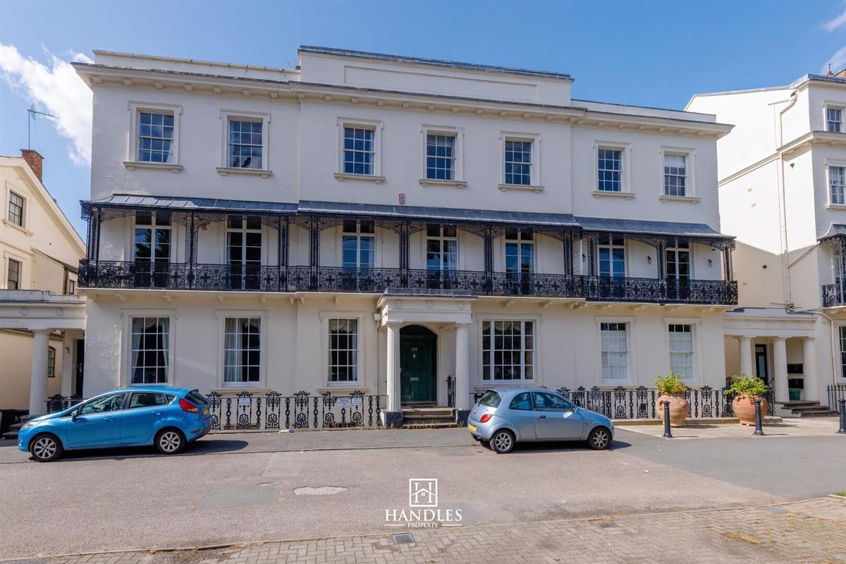 9 bedroom apartment for rent 12-13 Clarendon Square Leamington Spa ...