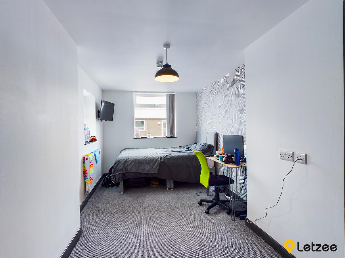 8 bedroom house for rent Oystermouth Road Swansea, SA1 3UJ UniHomes