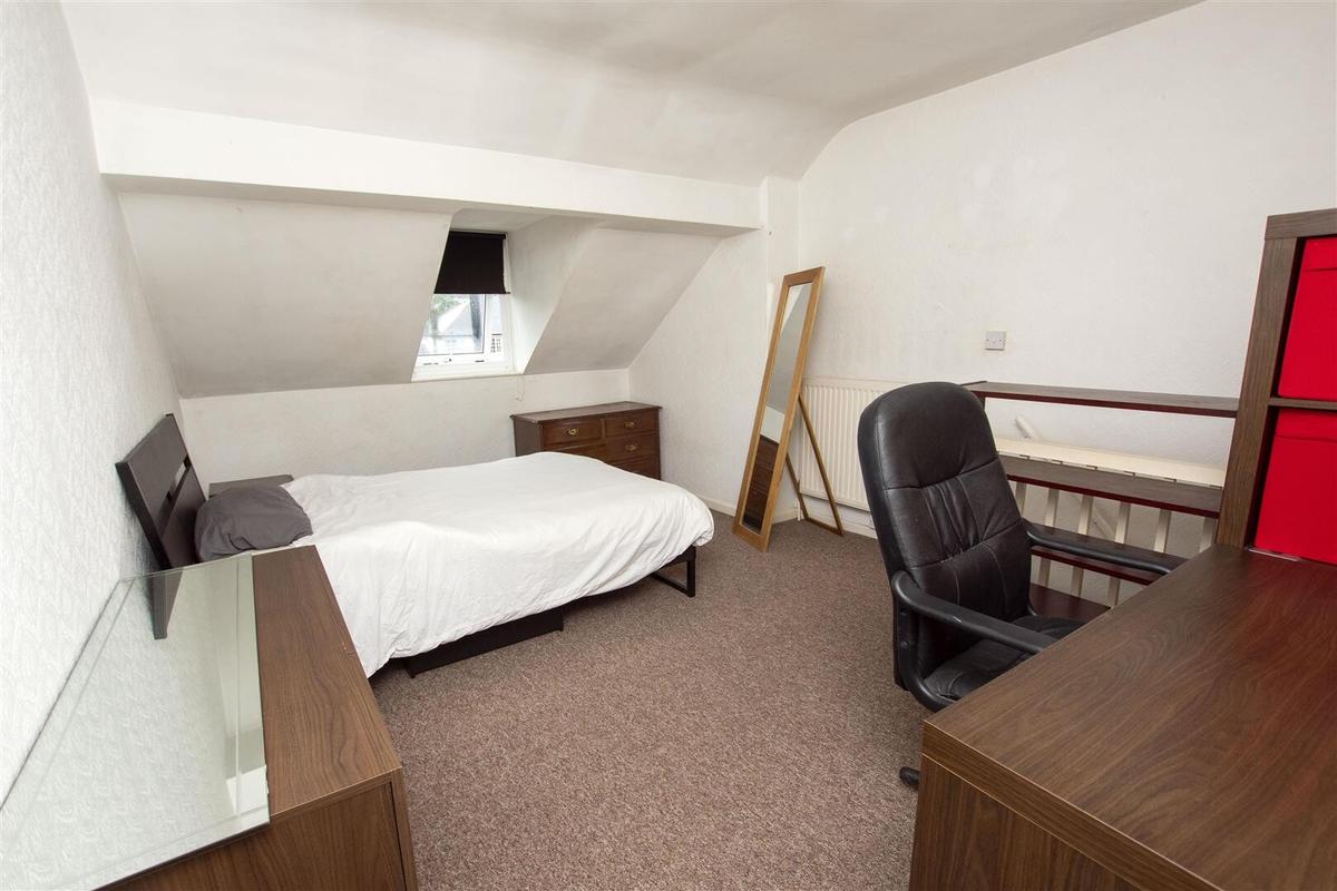 4 bedroom house for rent Pershore Road, Birmingham, B29 7LS UniHomes