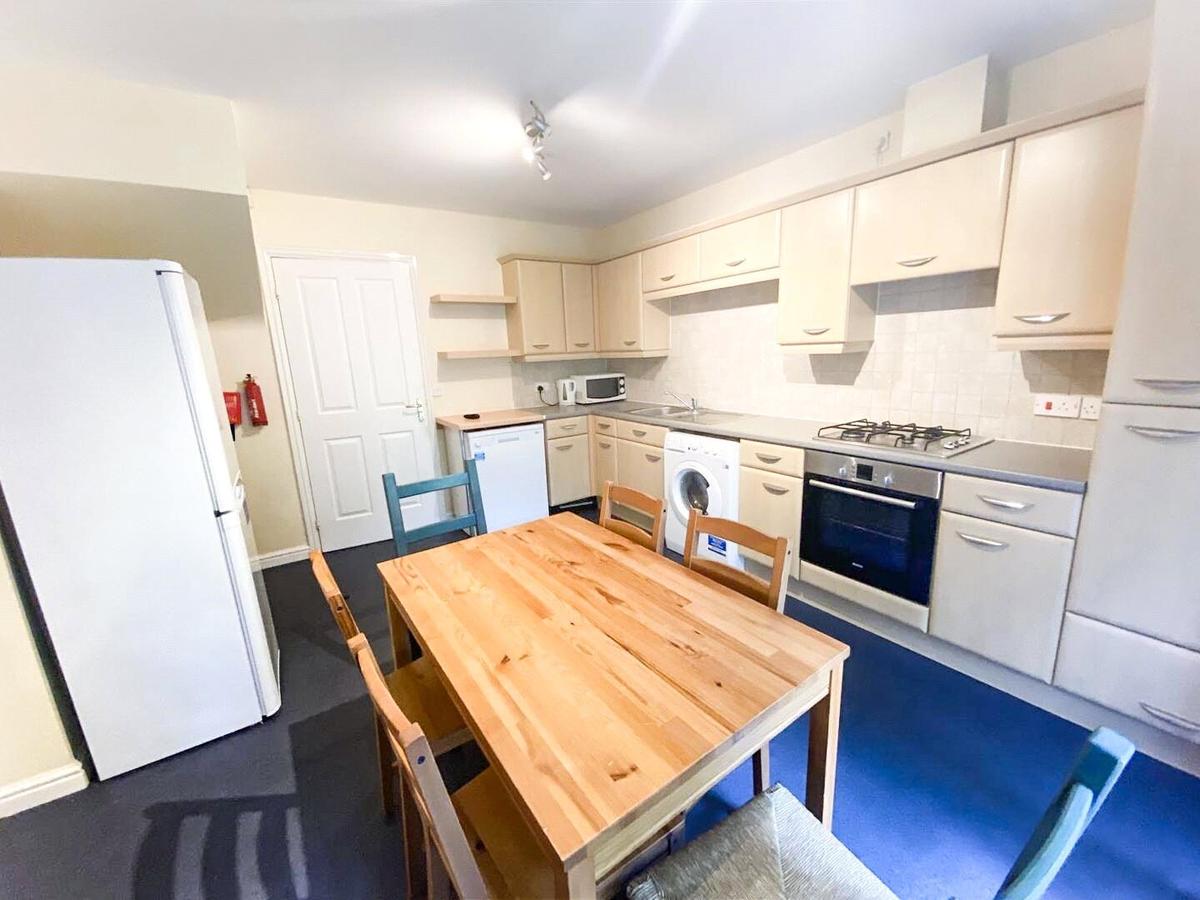 4 bedroom house for rent Lauderdale Crescent Manchester, M13 9DP | UniHomes